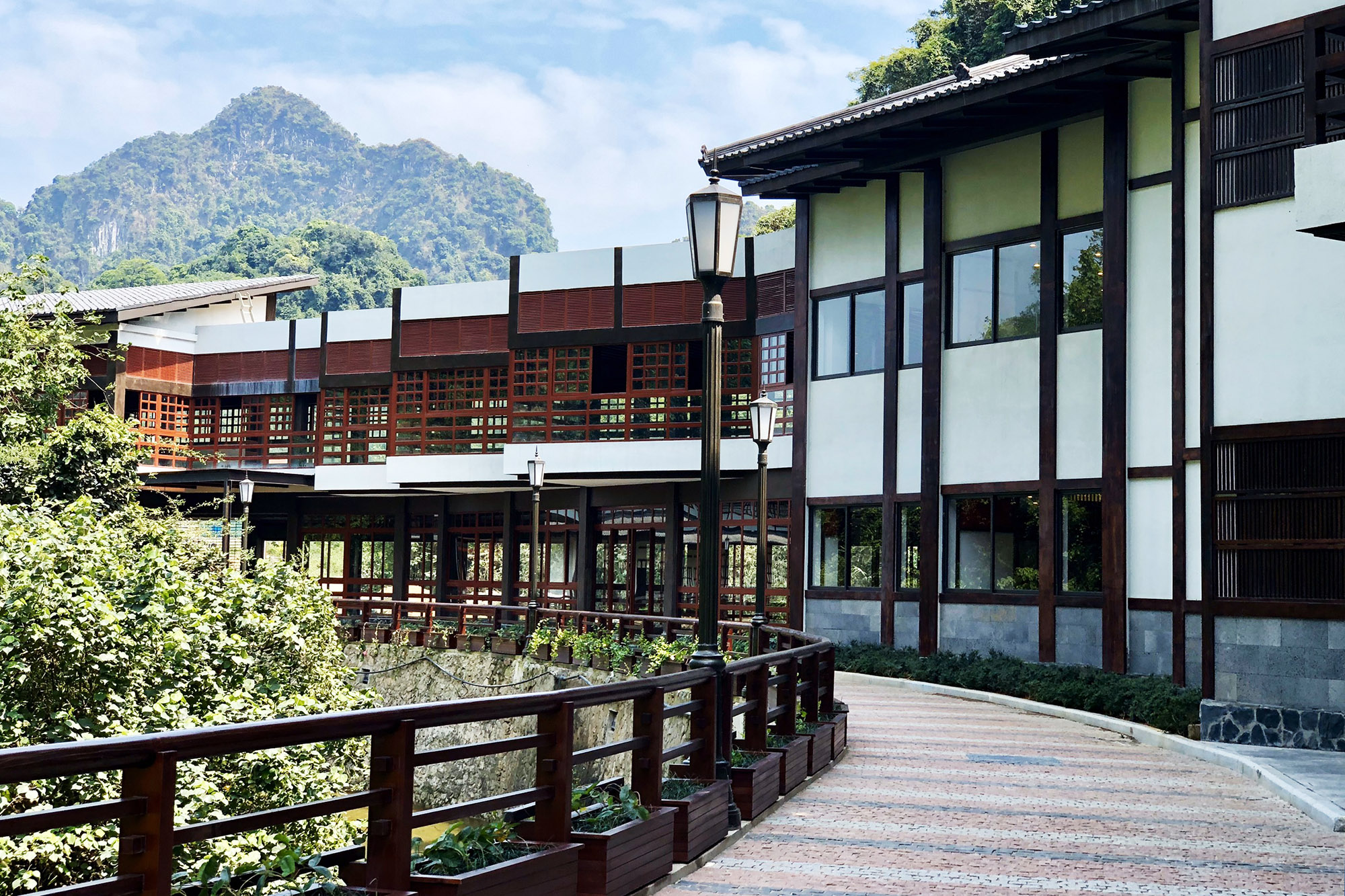 suối nước n&oacute;ng yoko onsen quang hanh