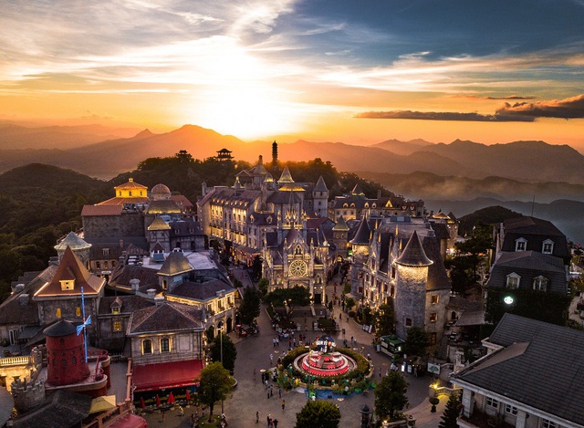 hệ thống chiếu s&aacute;ng b&agrave; n&agrave; hills